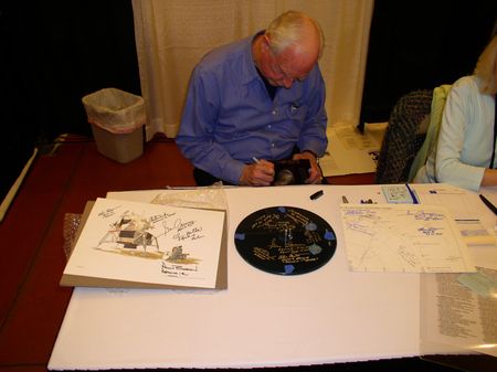 Lot #235 Apollo Astronauts - Image 10