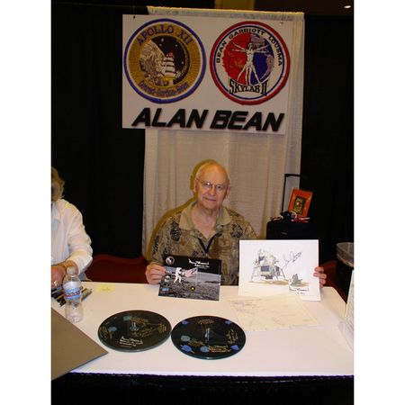 Lot #234 Apollo Astronauts - Image 3