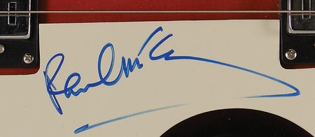 Lot #990 Beatles: Paul McCartney: Höfner ‘violin’ bass guitar signed in person by the Beatles icon - Image 2