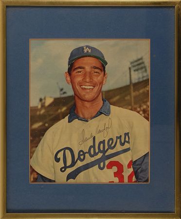 Lot #1514 Sandy Koufax Signed Photograph - Image 1