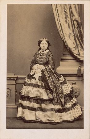 Lot #200 Queen Victoria and Prince Albert - Image 4