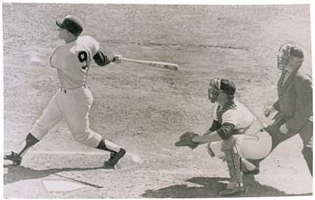 Lot #736 Roger Maris - Image 2