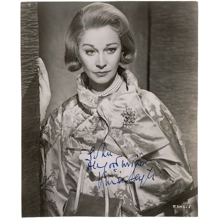 Lot #1173 Vivien Leigh Signed Photograph - Image 2