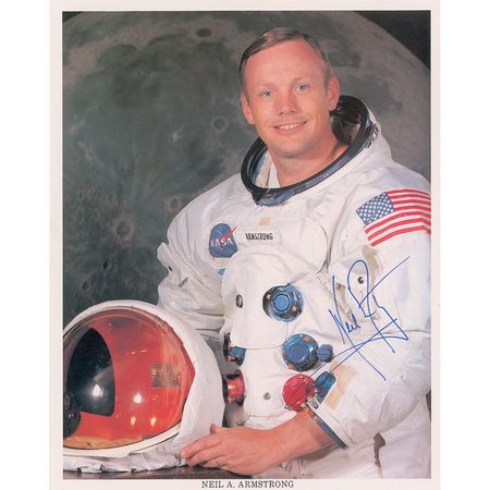 Lot #550 Neil Armstrong Signed Photograph - Image 2