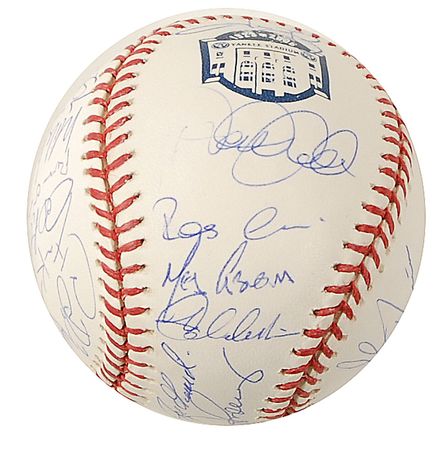 Lot #1588 NY Yankees: Limited edition baseball honoring the final year of Yankee Stadium - Image 3