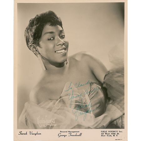 Lot #1006 Sarah Vaughan Signed Photograph - Image 1