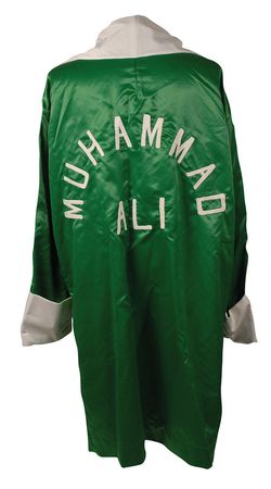 Lot #1451 Muhammad Ali: Robe worn by heavyweight champ Ali while in training for his June 30, 1975 defense against Joe Bugner, with impeccable provenance from Angelo Dundee - Image 3