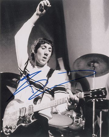 Lot #1010 The Who: Pete Townshend Signed Photographs - Image 2