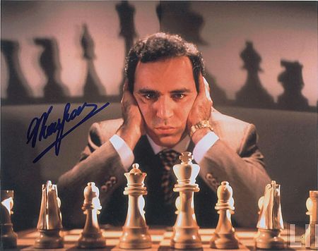 Lot #1551 Gary Kasparov Signed Photographs - Image 2