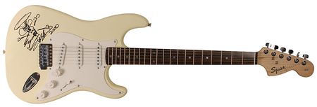 Lot #681 Guns N? Roses: Slash - Image 1