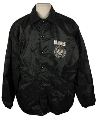 Lot #339 The Ramones - Image 1
