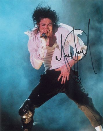 Lot #295 Michael Jackson - Image 1