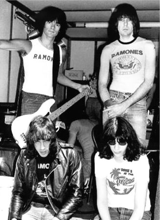 Lot #314 Joey Ramone - Image 5