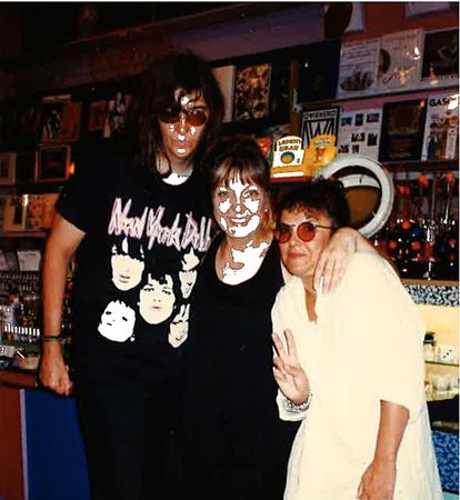 Lot #330 Joey Ramone - Image 3