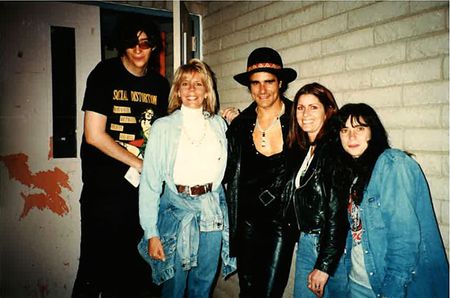 Lot #331 Joey Ramone - Image 3