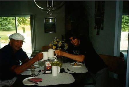 Lot #334 Joey Ramone - Image 3