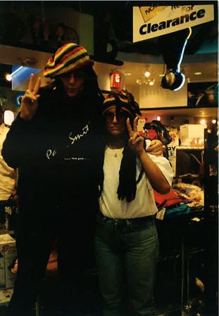 Lot #389 Joey Ramone - Image 3