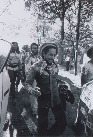Lot #605 Bob Marley - Image 2