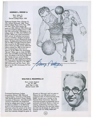 Lot #1461 Basketball Hall of Famers Magazine - Image 1