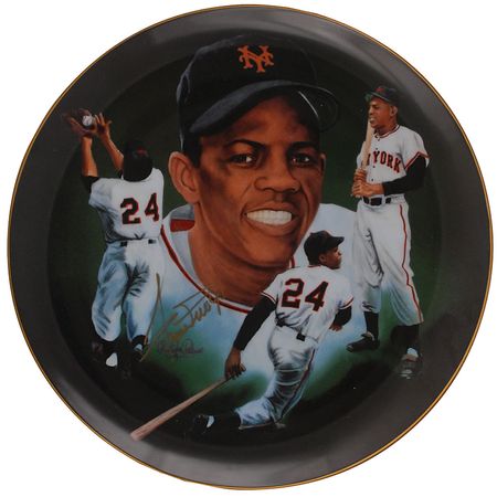 Lot #1526 Willie Mays Group Lot - Image 1