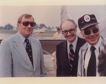 Lot #651 Neil Armstrong: One hundred dollar bill from the first man on the moon, with amazing provenance including original photos of Armstrong in the cockpit of the plane that started him in aviation - Image 2