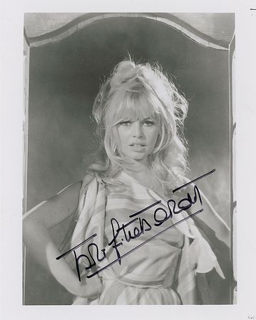 Lot #1363 Brigitte Bardot Signed Photographs - Image 2