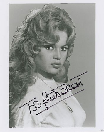 Lot #1363 Brigitte Bardot Signed Photographs - Image 1