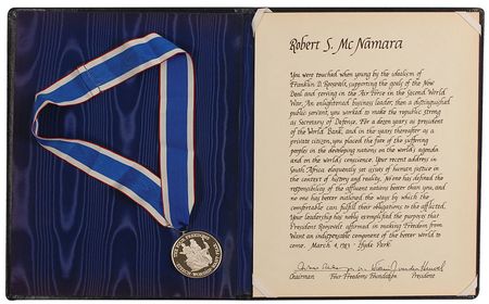 Lot #323 Robert McNamara: McNamara’s Franklin D. Roosevelt Freedom Medal - Image 2