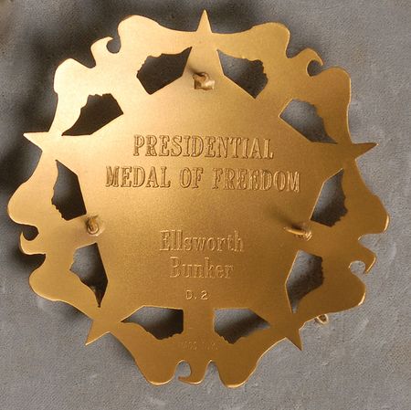 Lot #195 Ellsworth Bunker: The diplomatic years of Ellsworth Bunker,featuring his second Presidental Medal ofFreedom and the Saigon Embassy ceasefire flag - Image 21