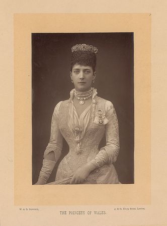 Lot #235 King George V and Mary of Teck - Image 1