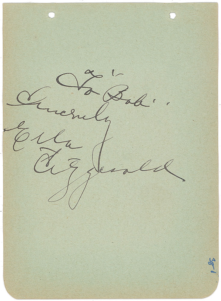 Ella Fitzgerald　直筆サイン（鑑定書付き） Ella Fitzgerald Signed Photo. A vintage b&w 8