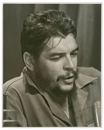 Lot #1639 Ché Guevara: ?Motherland or death, we will win? Guevara inscribes a photo to one of Cuba?s most eminent poets - Image 1