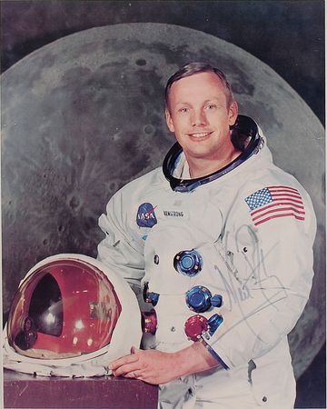 Lot #438 Neil Armstrong Signed Photograph - Image 3