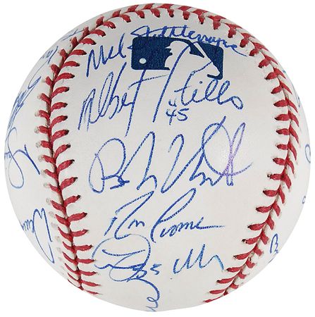 Lot #1567 NY Yankees: Team-signed 2002 Yankees ball full of future Hall of Famers - Image 2