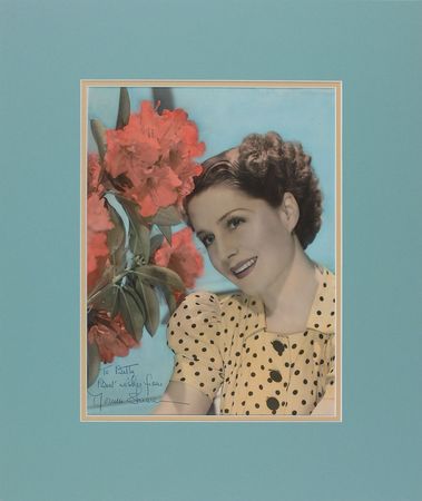 Lot #1119 Norma Shearer Signed Photograph - Image 2