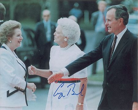 Lot #123 George and Barbara Bush Signed Photographs - Image 2