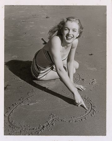Lot #393 Marilyn Monroe: Joseph Jasgur - Image 1