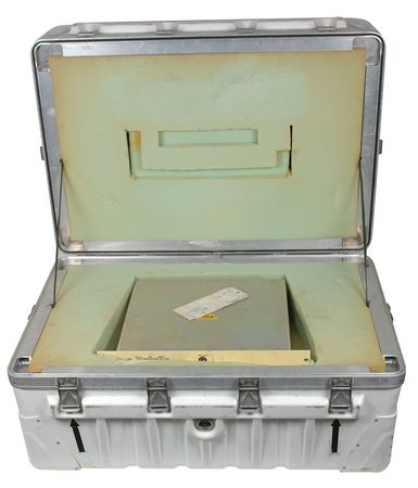 Lot #781 STS-67/Astro-2/Spacelab - Image 15