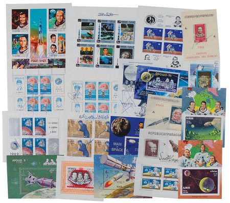 Lot #299 Sieger Stamp Set - Image 1