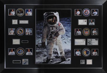 Lot #436 Moonwalkers: Impressively displayed complete collection of moonwalkers - Image 1