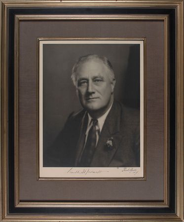 Lot #65 Franklin D. Roosevelt: Terrific oversized Pach Bros. portrait - Image 1