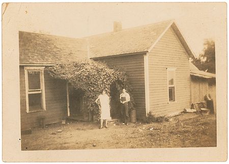 Lot #2098 Bonnie and Emma Parker: Original snapshot of Bonnie and her mother, taken while the outlaws were on the run, and acquired directly from the family - Image 2