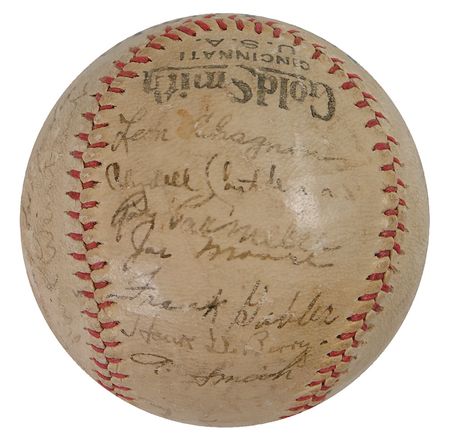 Lot #1405 NY Giants: 1935: Team-signed in 1935, highlighted by Ott and Hubbell - Image 1