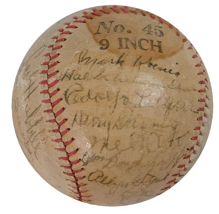 Lot #1405 NY Giants: 1935: Team-signed in 1935, highlighted by Ott and Hubbell - Image 3
