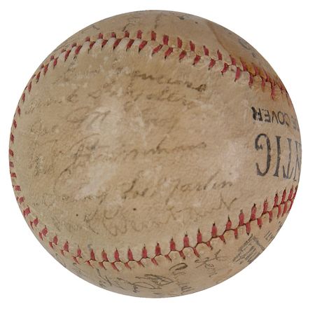 Lot #1405 NY Giants: 1935: Team-signed in 1935, highlighted by Ott and Hubbell - Image 5