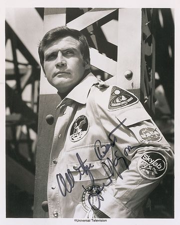 Lot #1305 The Six Million Dollar Man and Bionic Woman Signed Photographs - Image 2