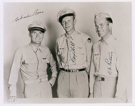 Lot #370 Flying Tigers Signed Photographs - Image 1