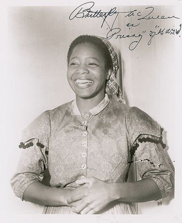 Lot #1417 Gone With the Wind: Butterfly McQueen Signed Photographs - Image 1
