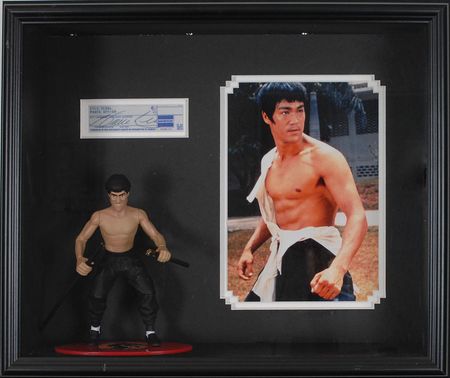 Lot #1264 Bruce Lee: Choice signature of the iconic kung-fu master - Image 1