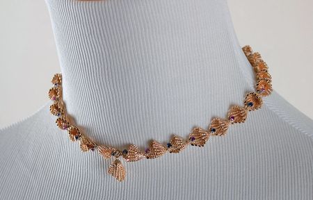 Lot #1286 Marlon Brando: Stunning 14-karat gold and sapphire necklace and earrings given to his first wife - Image 1